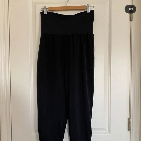 Huge yoga pants - Picture 3 of 3